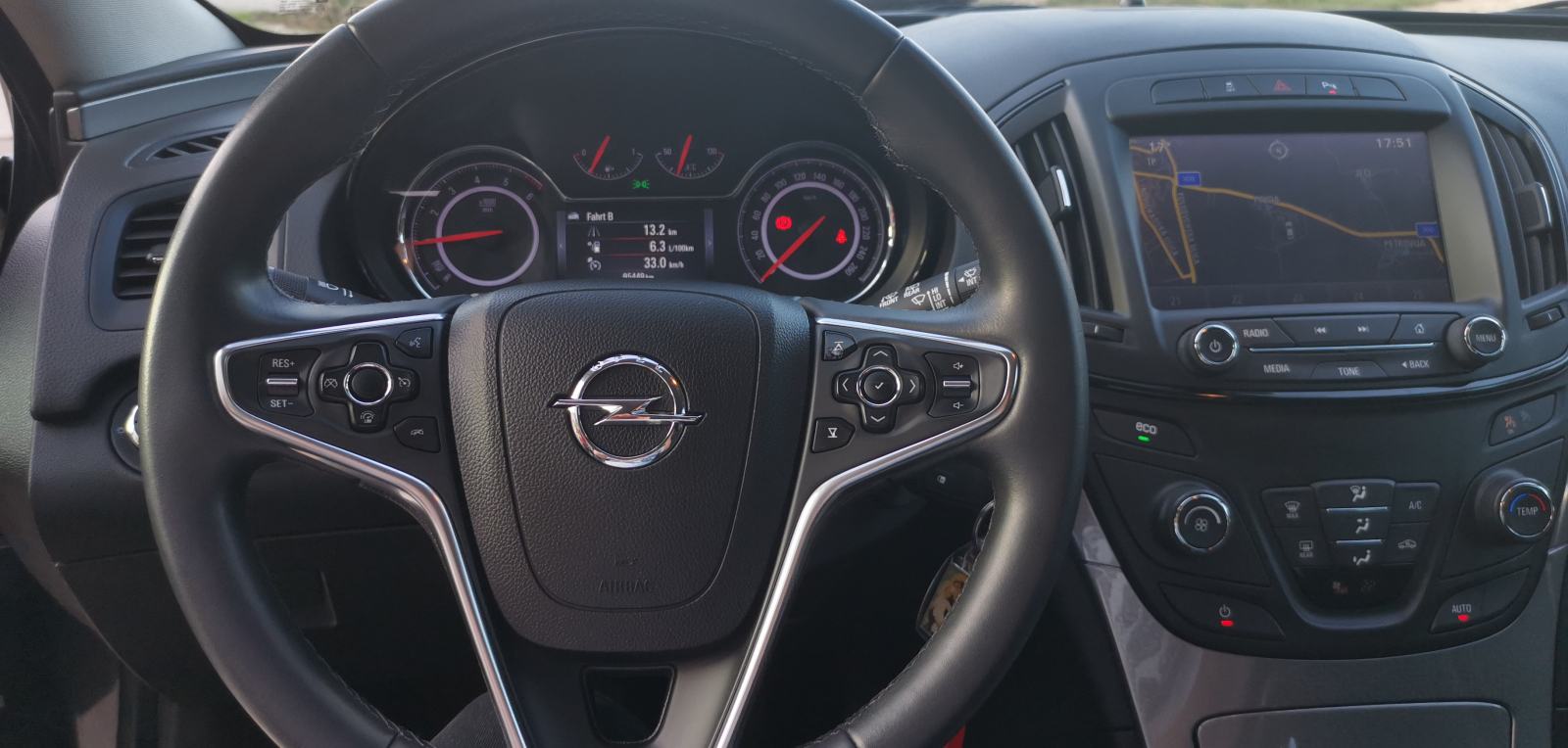 Opel Insignia Karavan 2,0 CDTI,registriran do 11.2026g. Mob 0981950553, fotografija 15