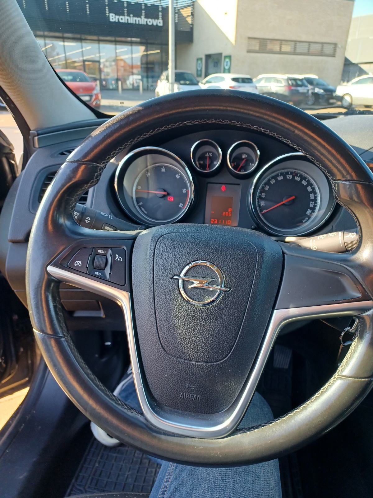Opel Insignia Karavan 2,0 CDTI reg.4/27., fotografija 5