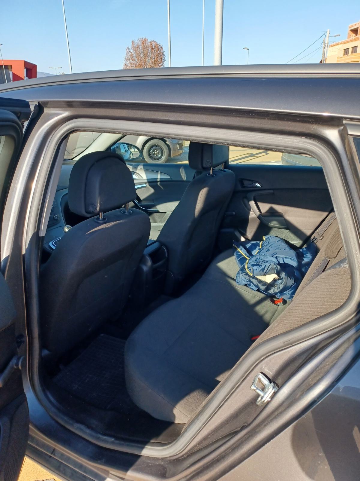 Opel Insignia Karavan 2,0 CDTI reg.4/27., fotografija 7
