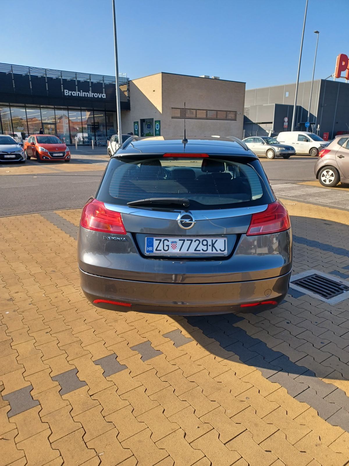 Opel Insignia Karavan 2,0 CDTI reg.4/27., fotografija 9