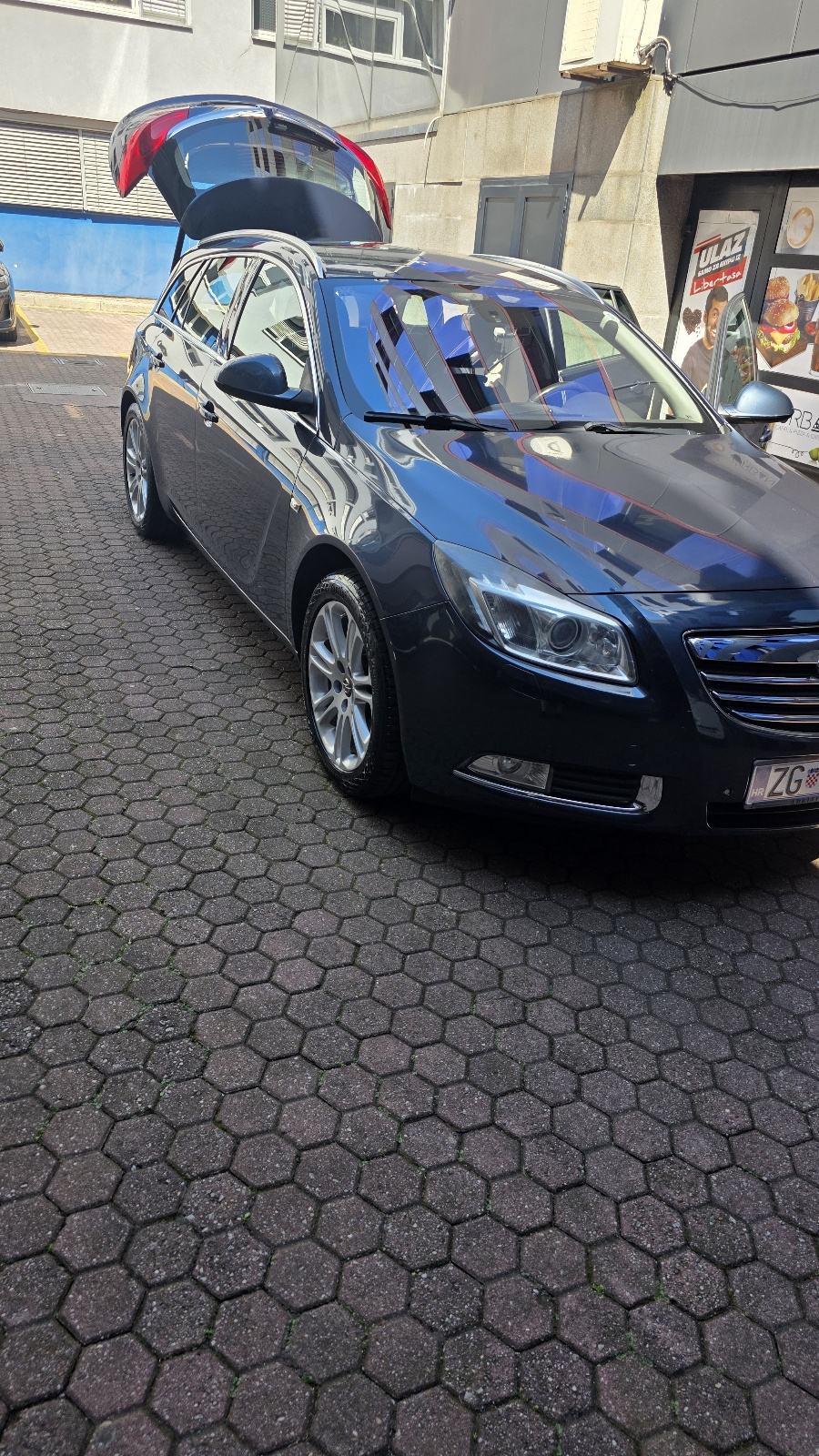 Opel Insignia Karavan 2,0 CDTI reg godinu dana, fotografija 2