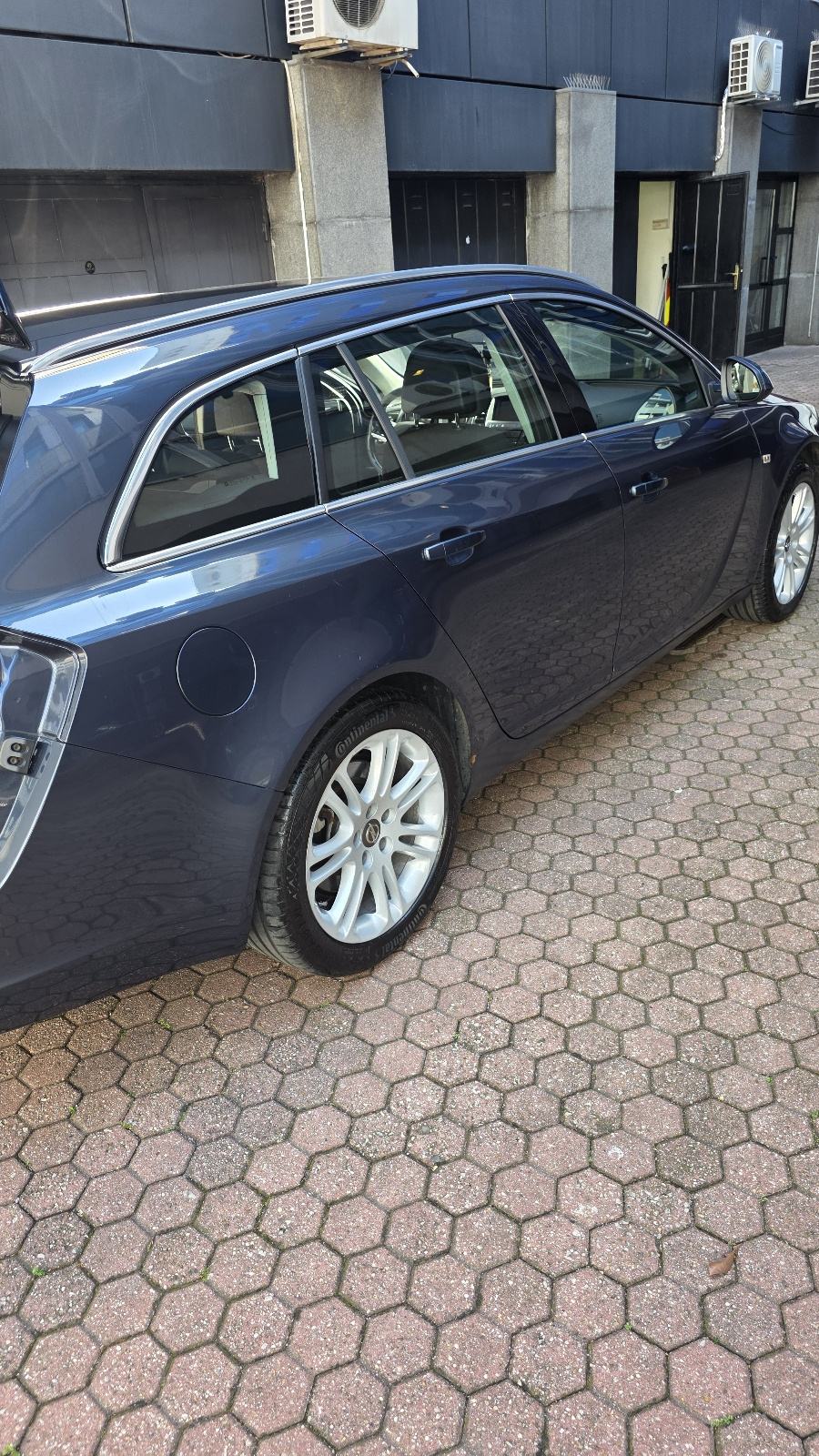 Opel Insignia Karavan 2,0 CDTI reg godinu dana, fotografija 5