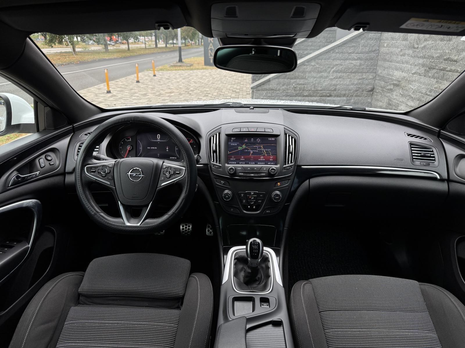 Opel Insignia 2,0 CDTI Sport FULL - VIRTUAL - CRNI KROV - REG 07/2027, fotografija 11