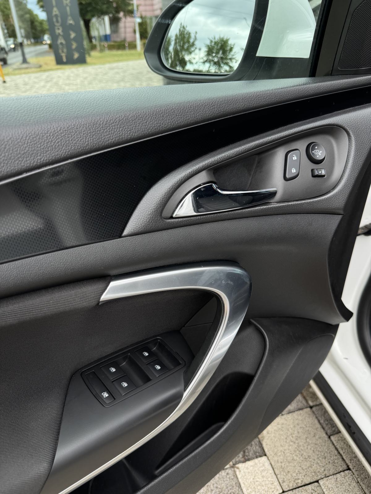 Opel Insignia 2,0 CDTI Sport FULL - VIRTUAL - CRNI KROV - REG 07/2027, fotografija 14