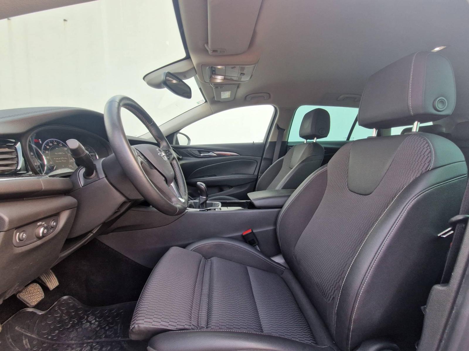 Opel Insignia Karavan 2,0 D, od 1. vlasnika u RH, JAMSTVO, fotografija 11