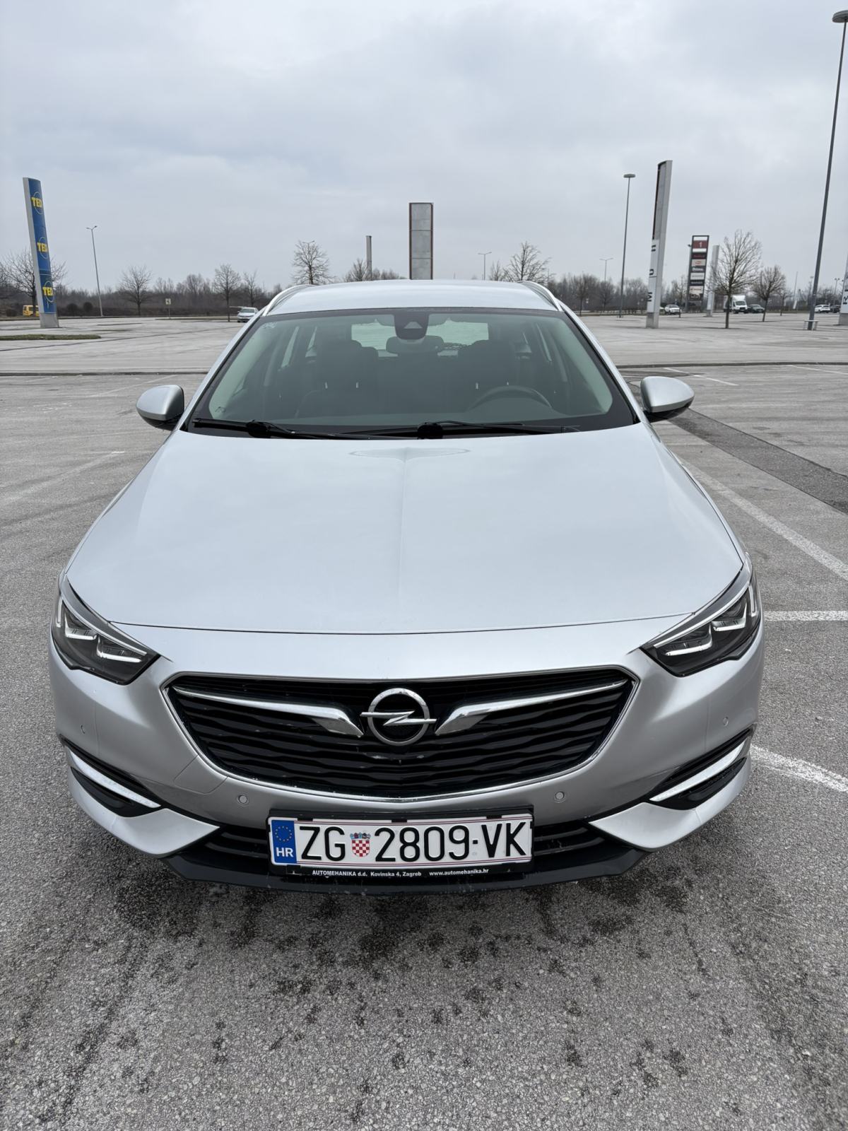 Opel Insignia Karavan 2,0 Turbo automatik, fotografija 12