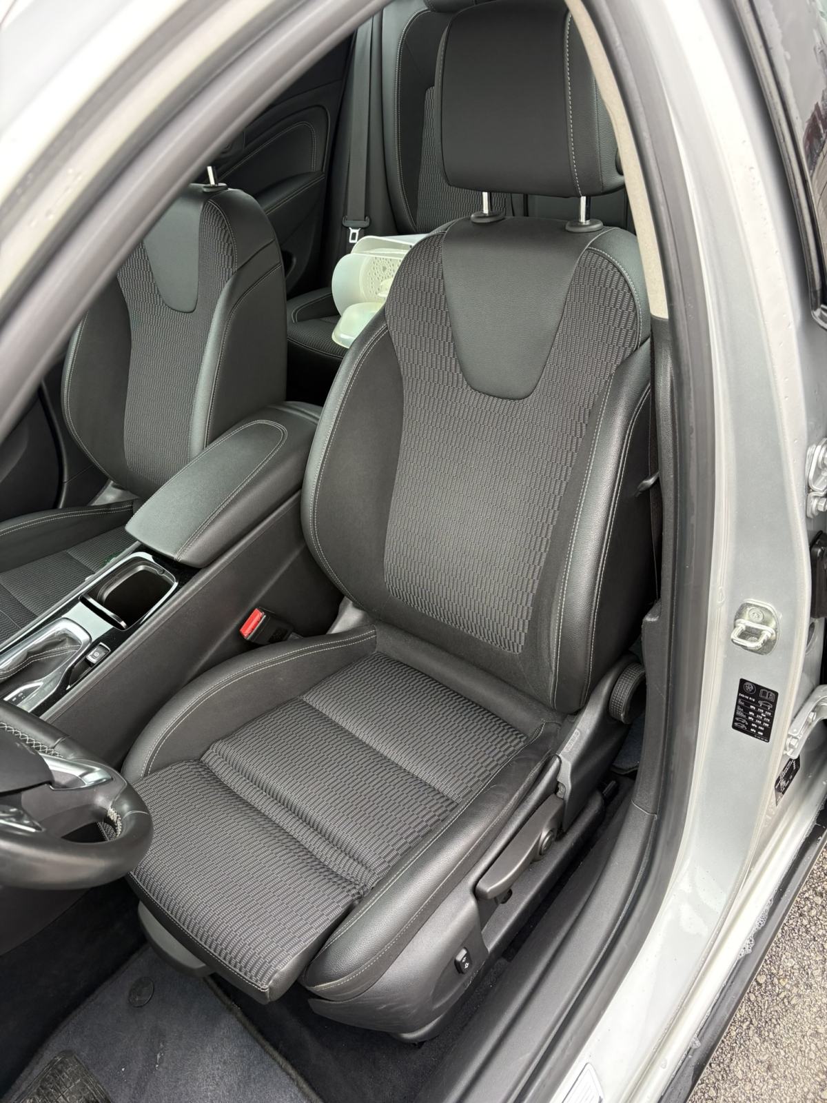 Opel Insignia Karavan 2,0 Turbo automatik, fotografija 17
