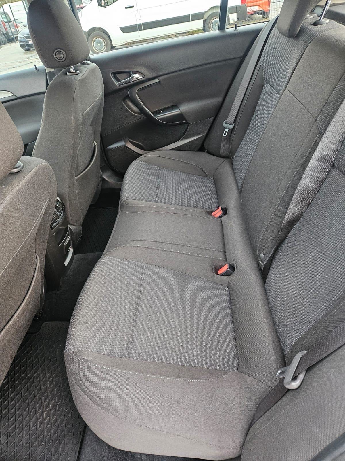 Opel Insignia, fotografija 8