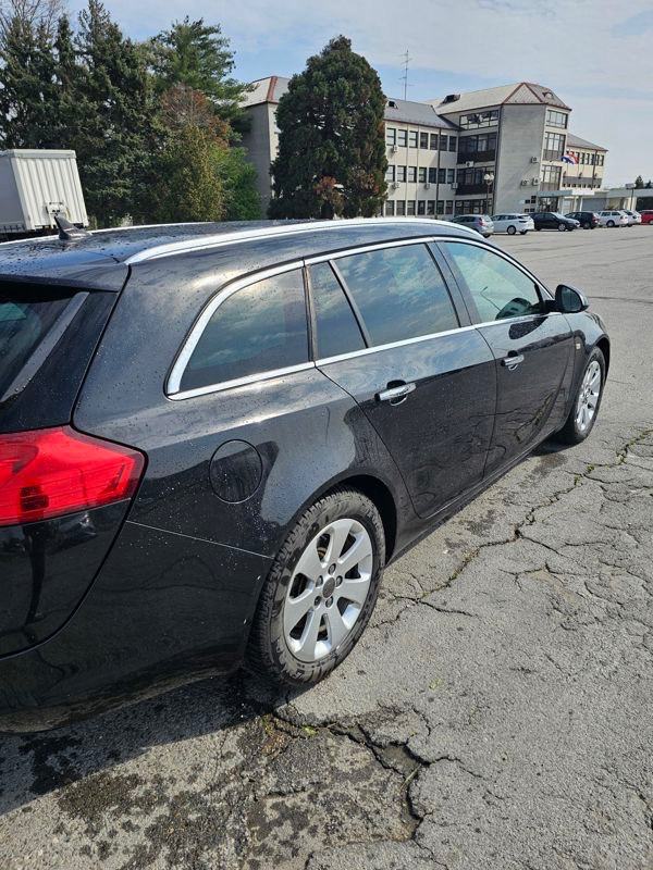 Opel Insignia Sports Tourer, fotografija 3
