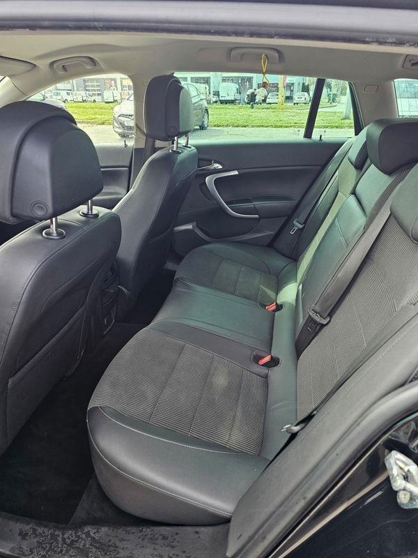 Opel Insignia Sports Tourer, fotografija 11