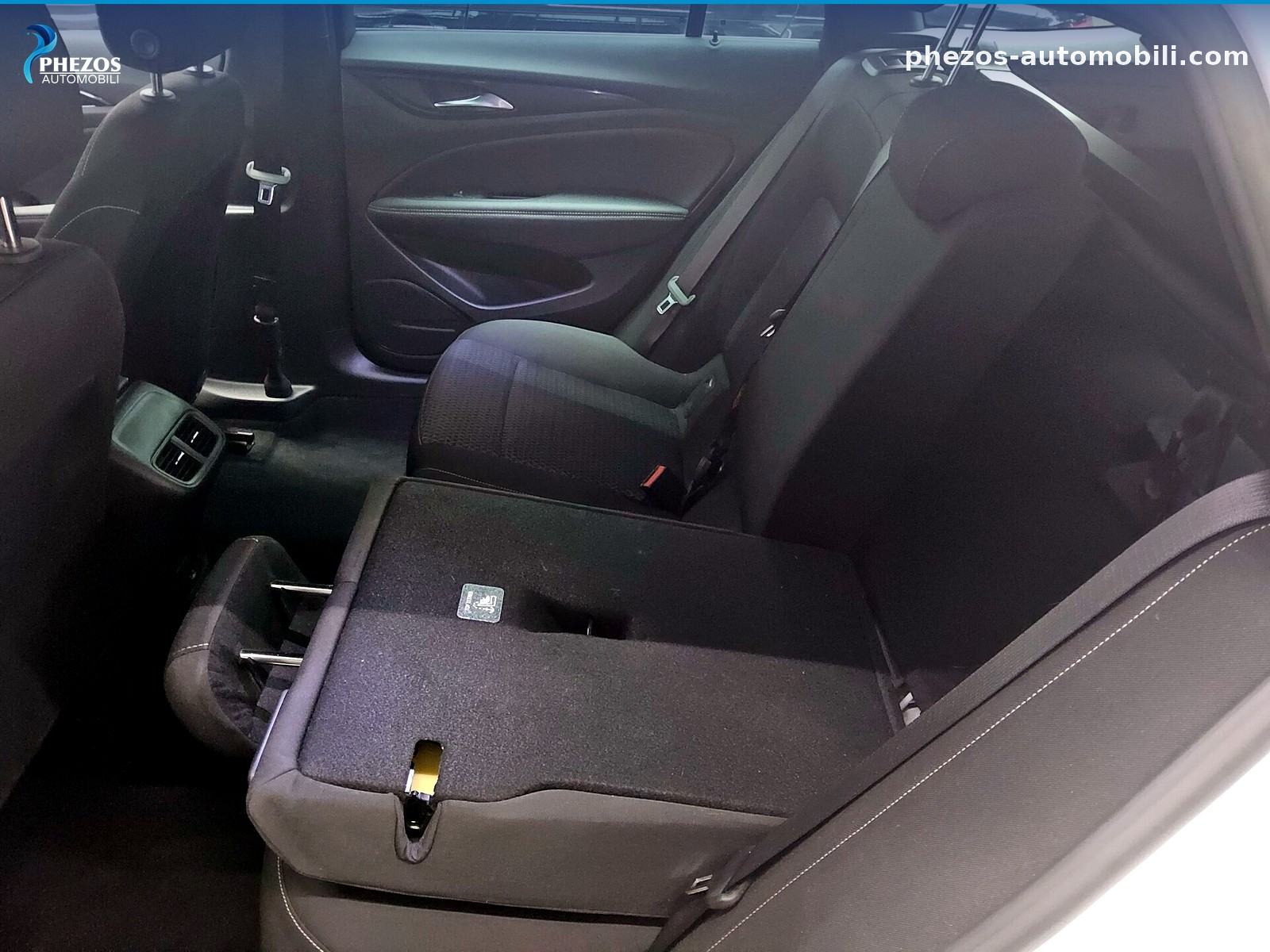 Opel Insignia ST 1.5 D Business Edition, fotografija 12