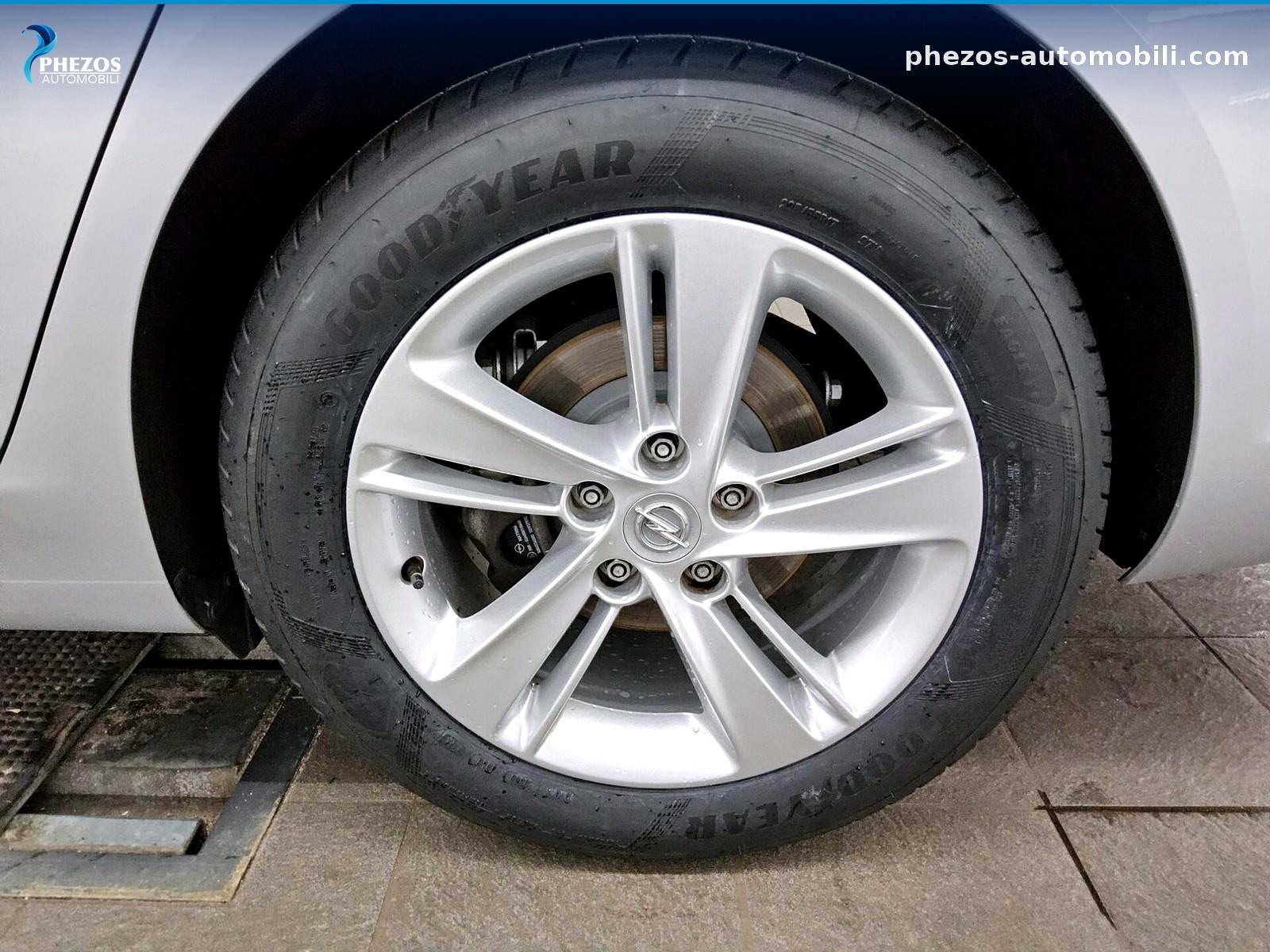 Opel Insignia ST 2.0 D Elegance, fotografija 10
