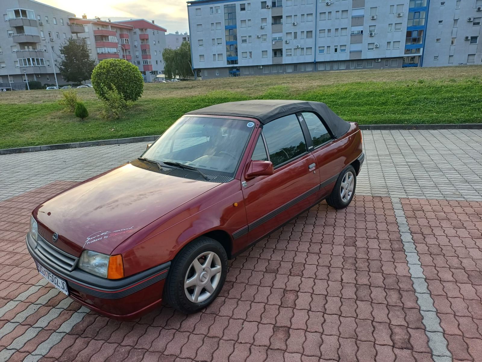 Opel Kadett Cabrio 1.6 i reg1godinu Oldtimer El.Krov 097 6813000, pogled izvana - slika 1
