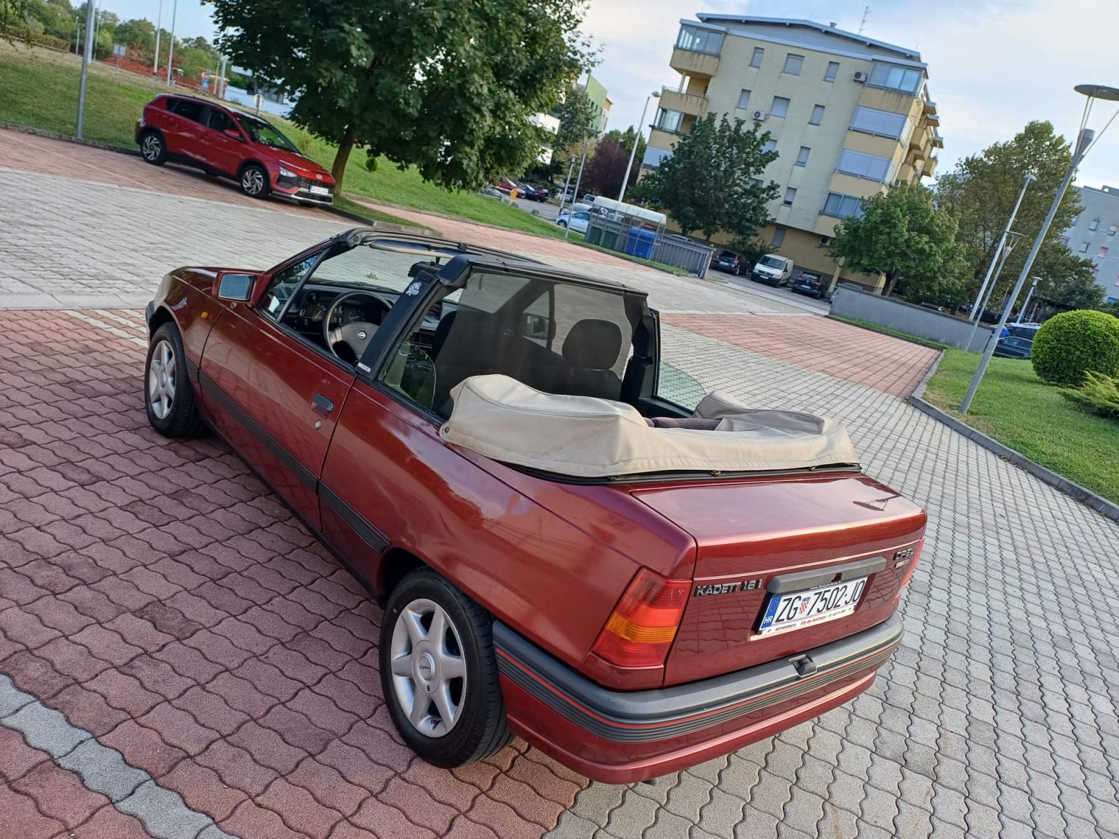 Opel Kadett Cabrio 1.6 i reg1godinu Oldtimer El.Krov 097 6813000, fotografija 6