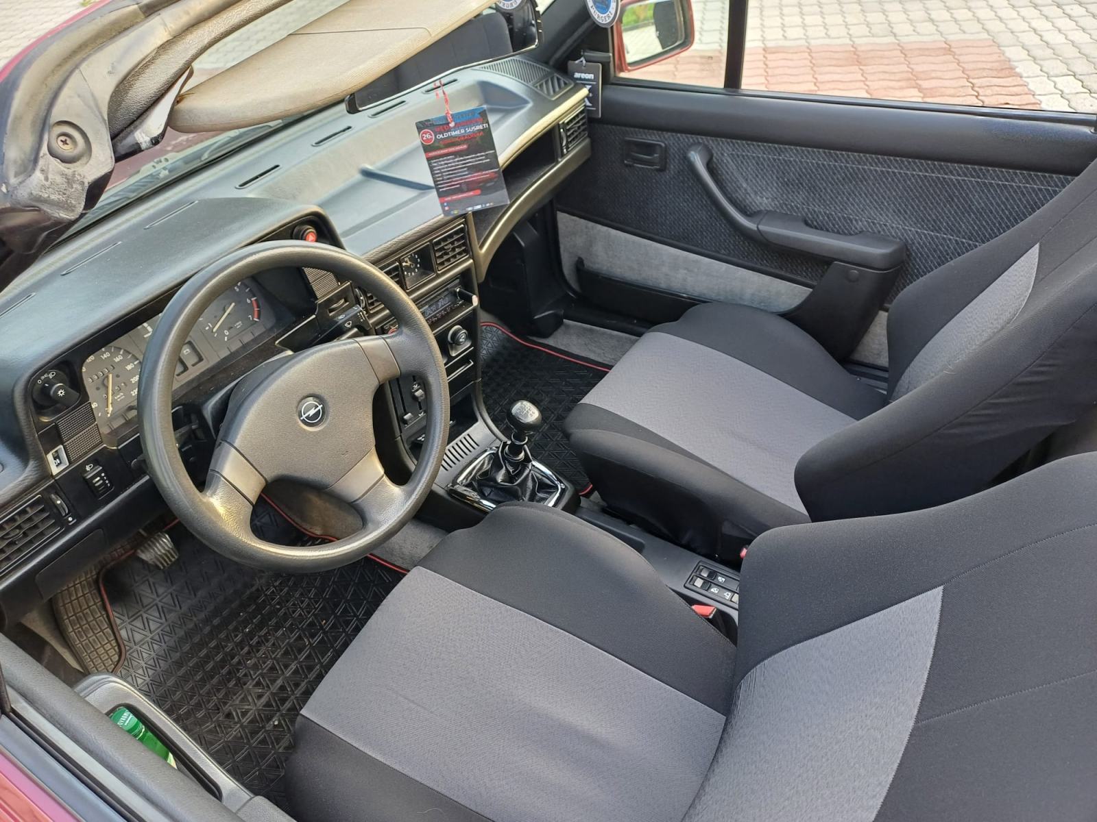 Opel Kadett Cabrio 1.6 i reg1godinu Oldtimer El.Krov 097 6813000, fotografija 10