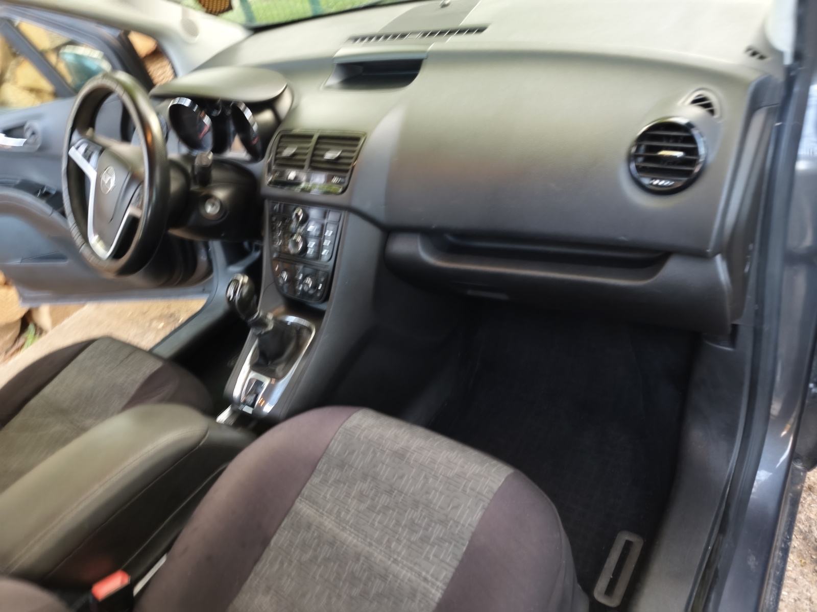 Opel Meriva 1,3 CDTI ECO, fotografija 11