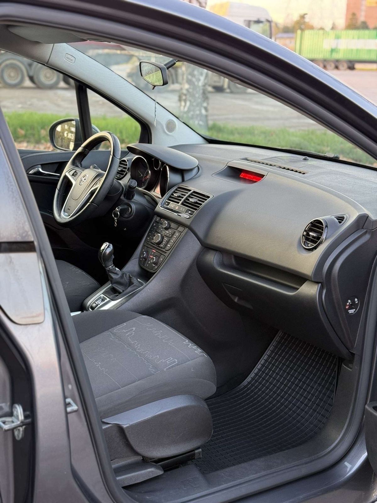 Opel Meriva 1,4 Turbo LPG, fotografija 10