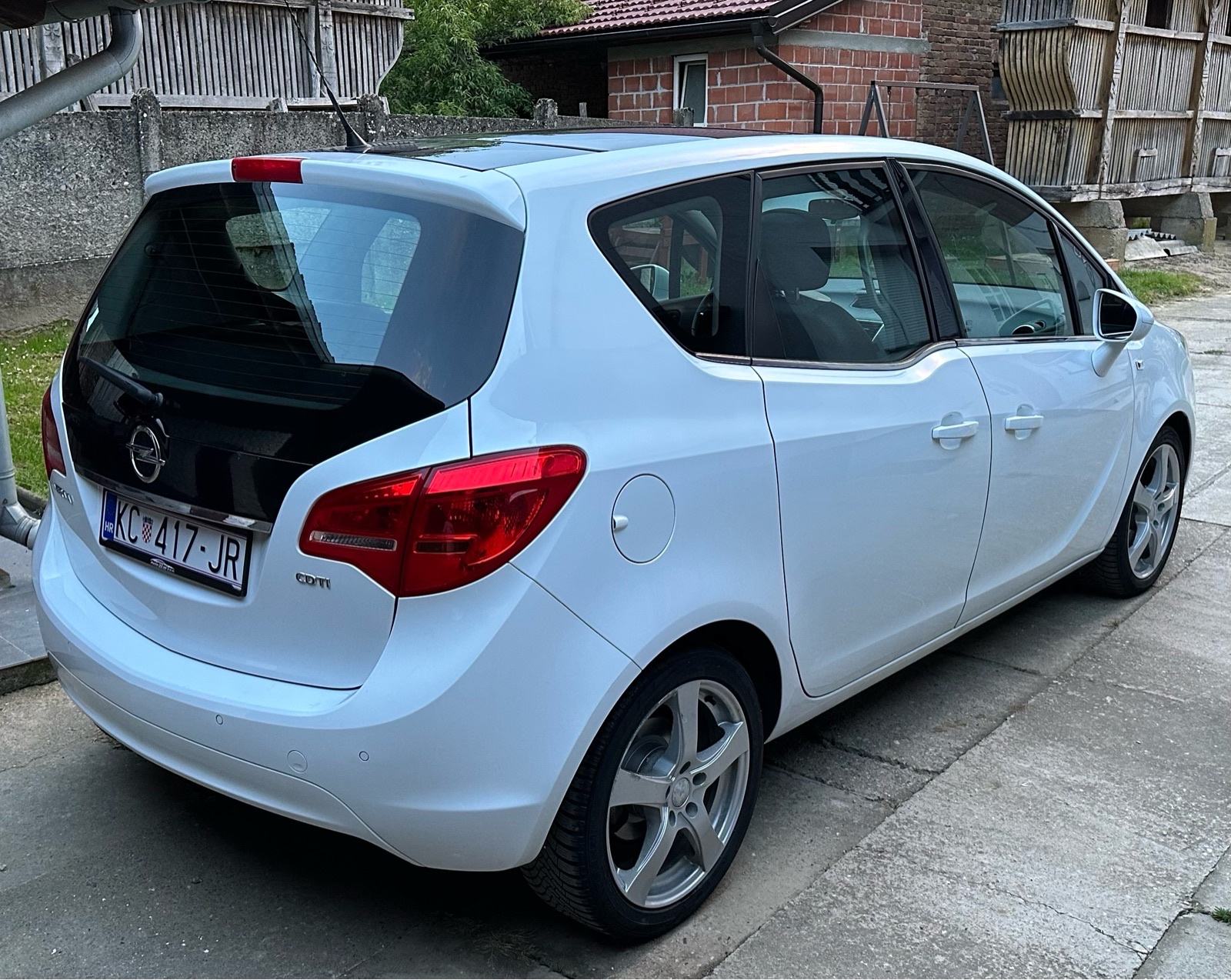 Opel Meriva 1,6 CDTI Cosmo, REG 05/27, 131.900 km, fotografija 7