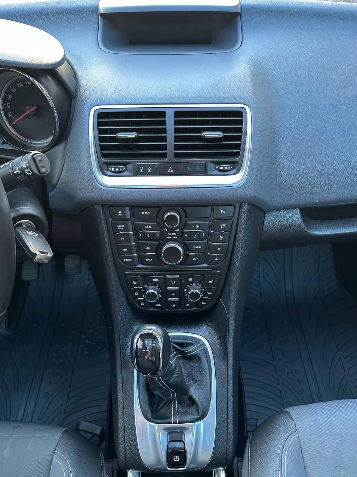 Opel Meriva 1,6 CDTI Cosmo, REG 05/27, 131.900 km, fotografija 12