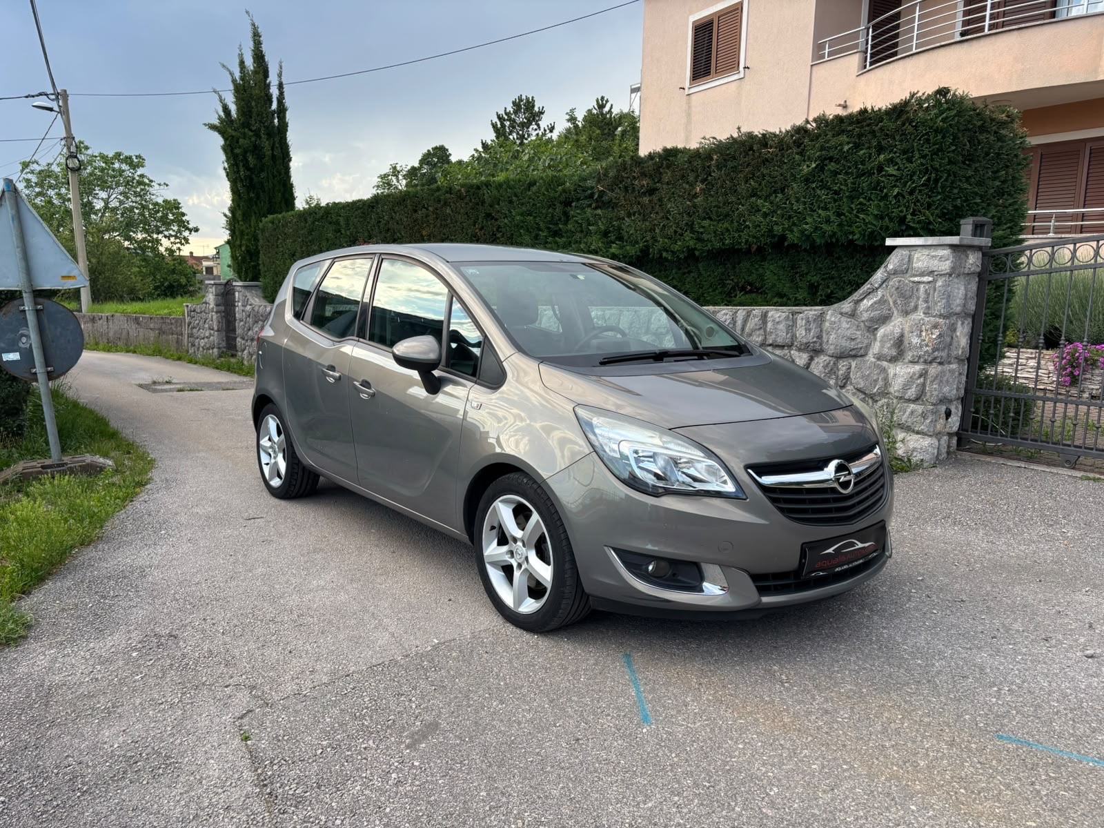 Opel Meriva 1,6 CDTI, fotografija 3