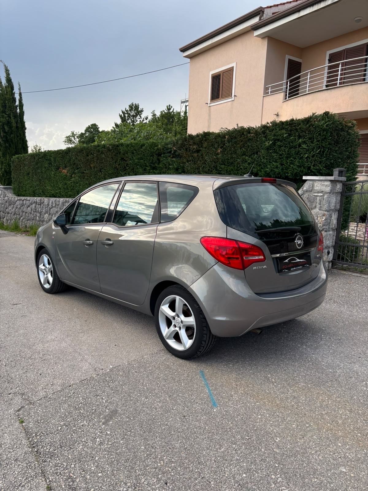 Opel Meriva 1,6 CDTI, fotografija 8