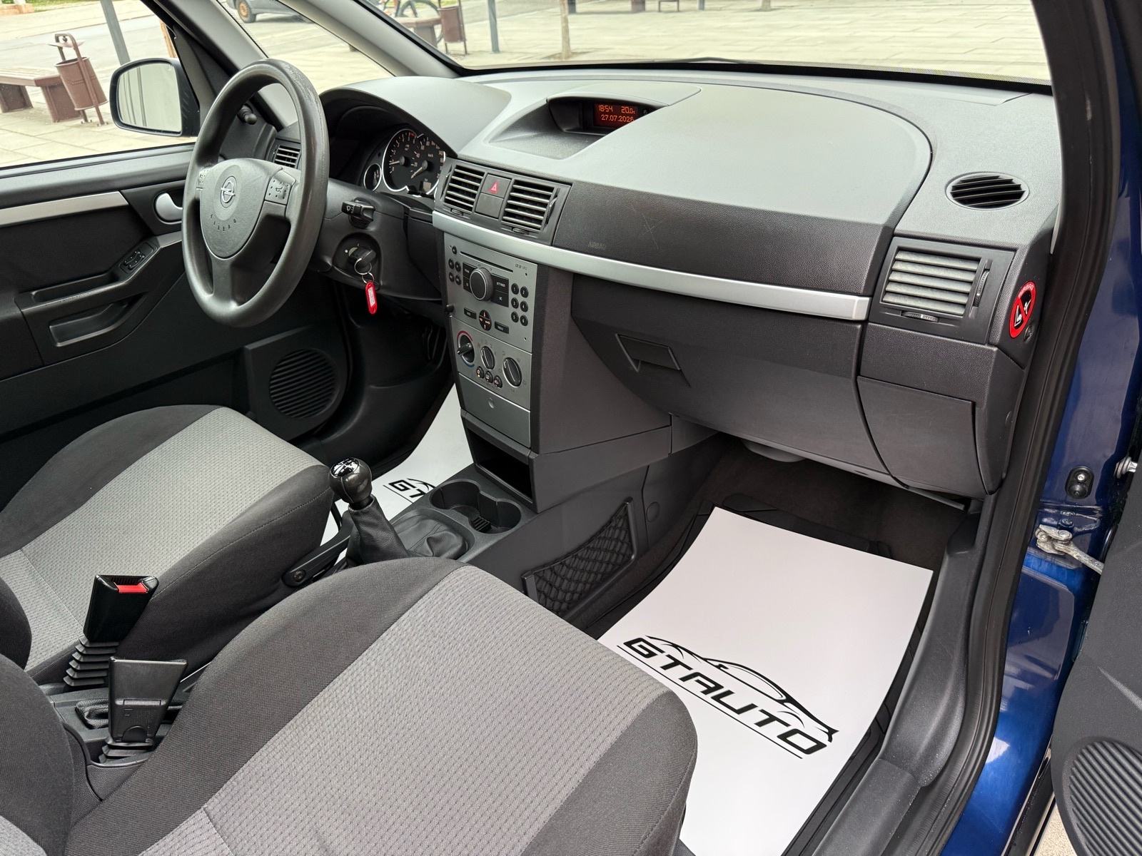 Opel Meriva 1,7 CDTI, KLIMA, Veliki servis, Nove gume, odlicno stanje, fotografija 14