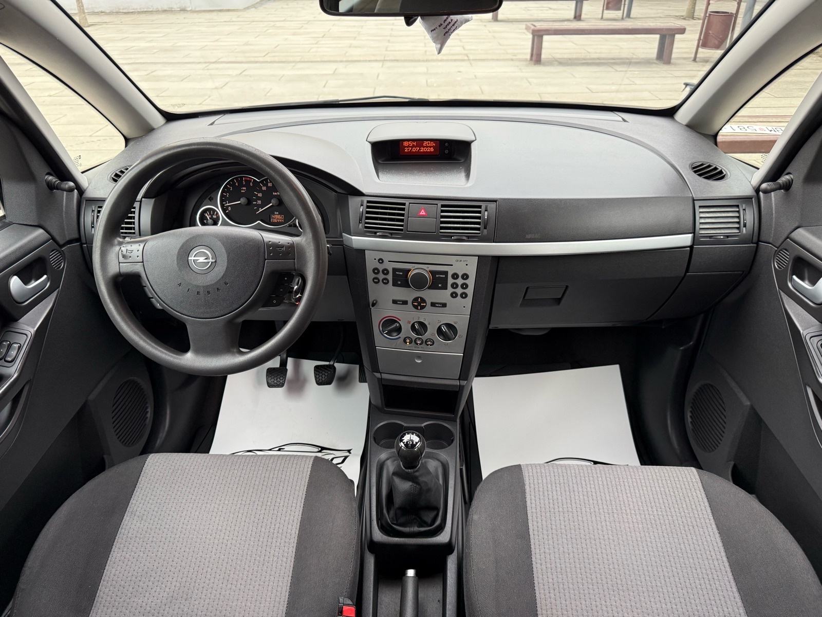 Opel Meriva 1,7 CDTI, KLIMA, Veliki servis, Nove gume, odlicno stanje, fotografija 15