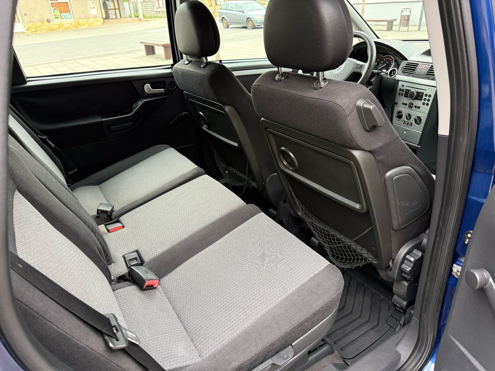 Opel Meriva 1,7 CDTI, KLIMA, Veliki servis, Nove gume, odlicno stanje, fotografija 13