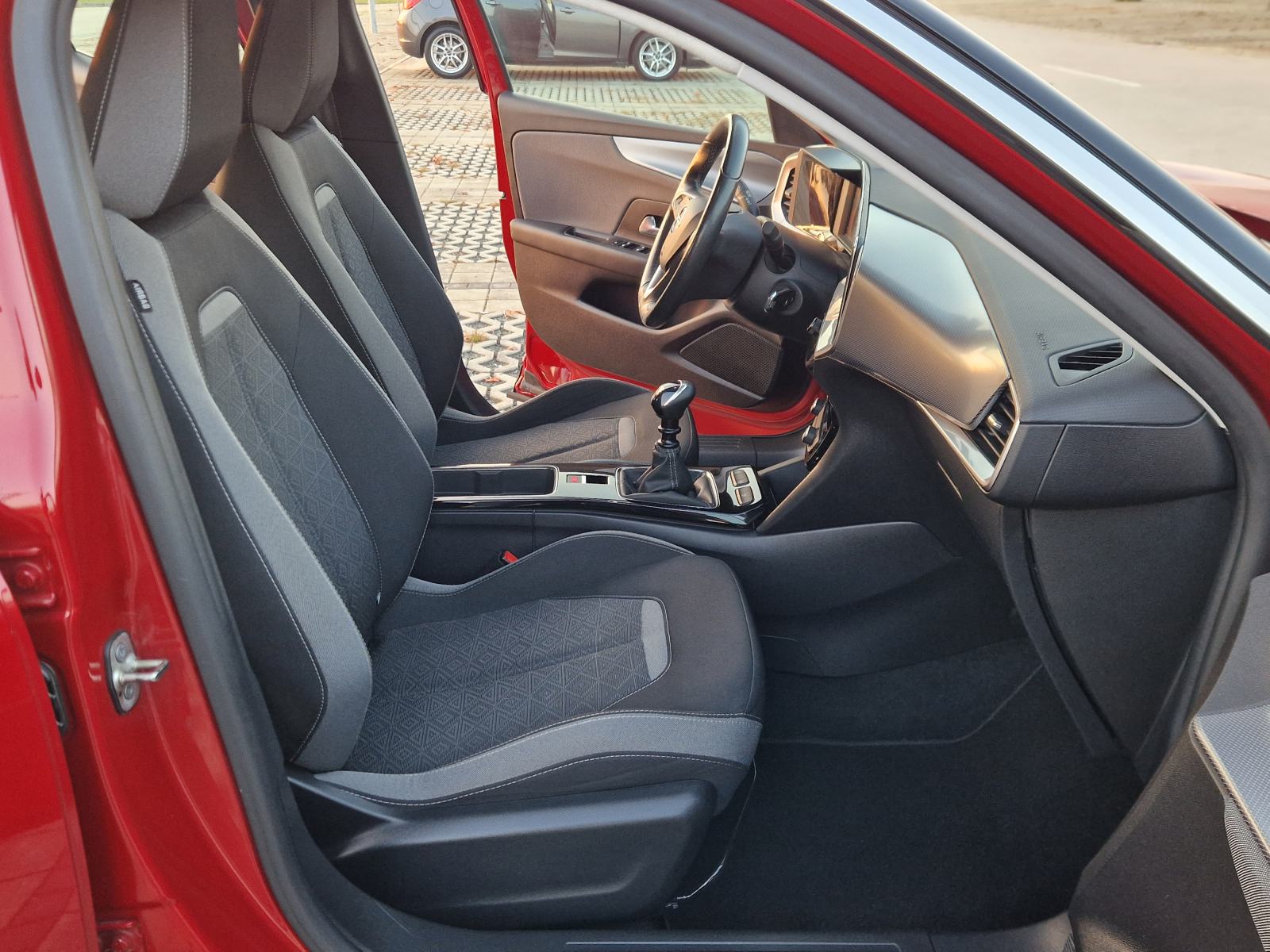 OPEL MOKKA 1.2 TURBO - **1.VLASNIK - SERVISNA KNJIGA + VELIKI SERVIS**, fotografija 17