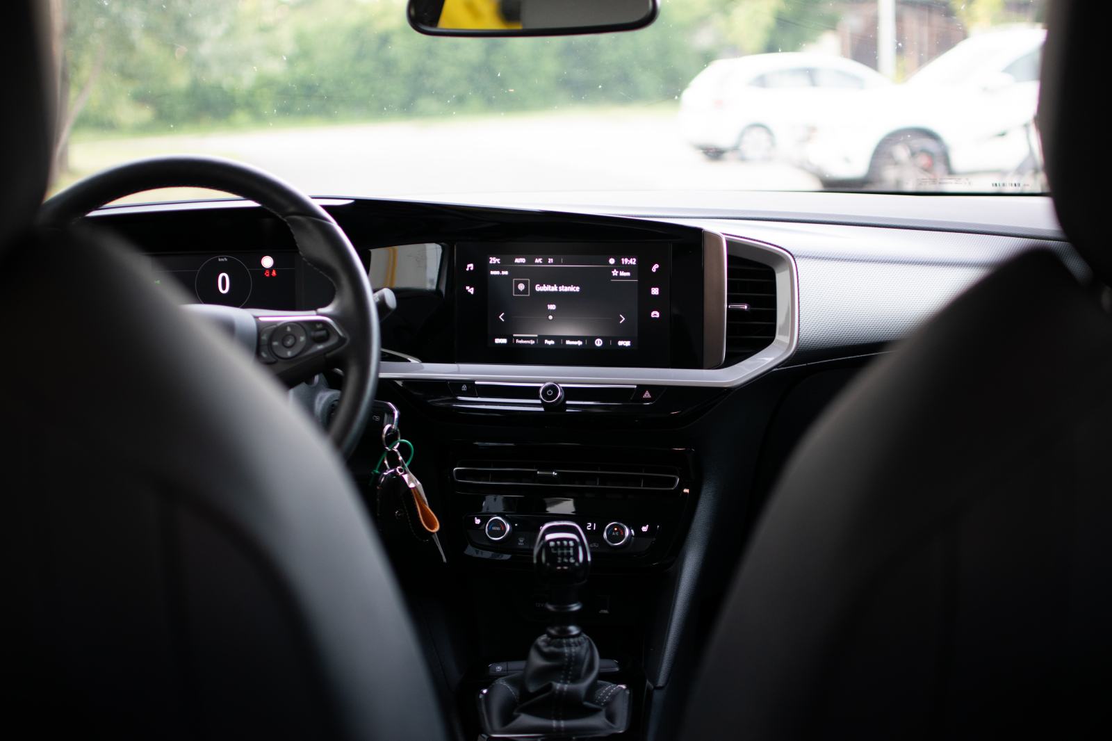 Opel Mokka 1,2 Turbo SAMO 24000 KM MAX OPREMA KAO NOVA!!!!, fotografija 12