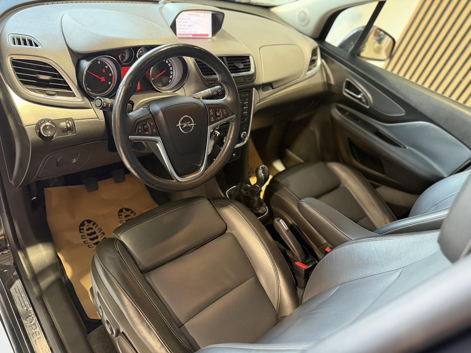 Opel Mokka 1,7 CDTI 4X4 *KAMERA - 130 TKM - TEMPOMAT - SERVISNA*, fotografija 15
