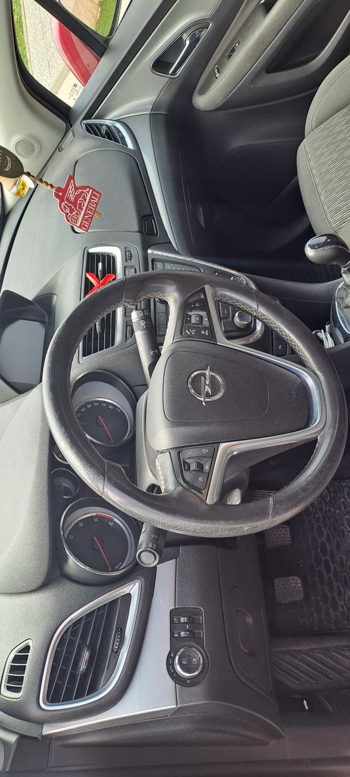 Opel Mokka 1,7cdti HITNO, fotografija 4