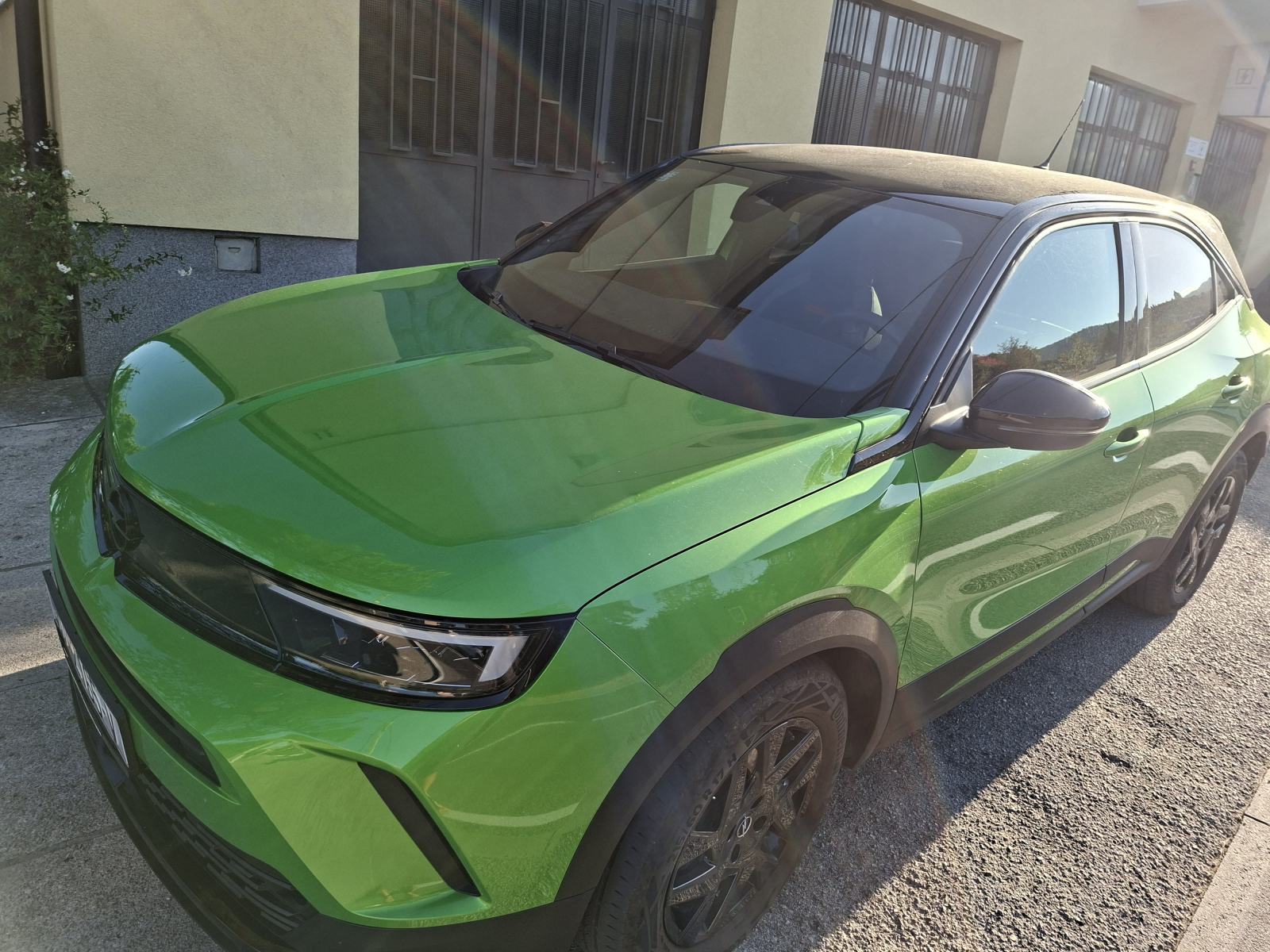 Opel Mokka-E, 2024., 35500km, 1.vlasnica, HR auto, garancija, fotografija 7