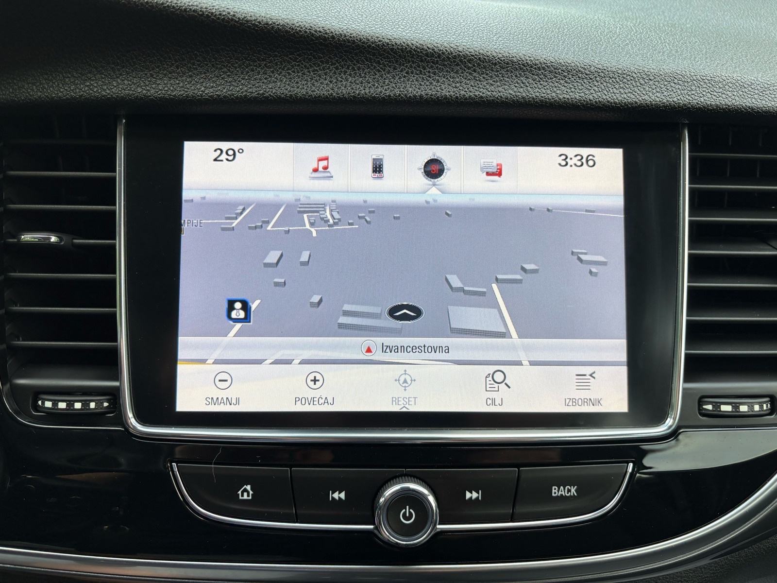 Opel Mokka X 1,6 CDTI - DESIGN LINE, fotografija 16