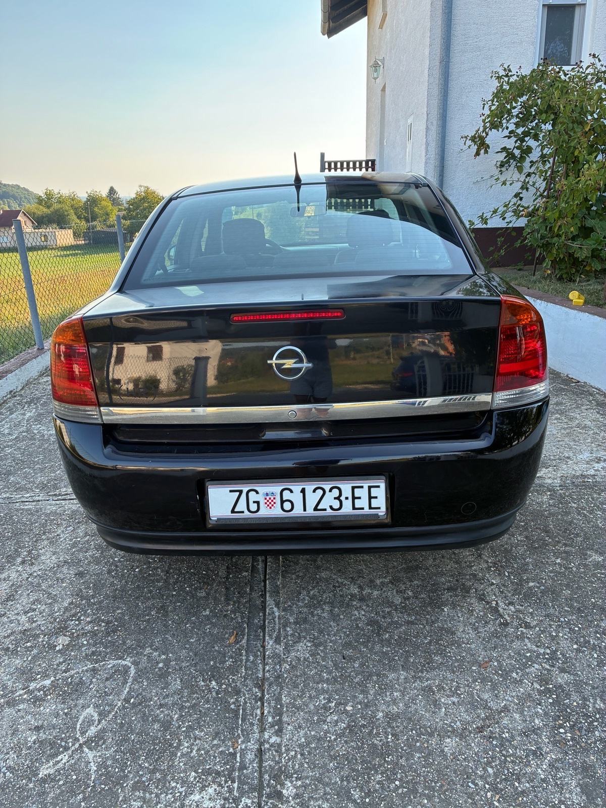Opel Vectra 1.9 CDTI, fotografija 2