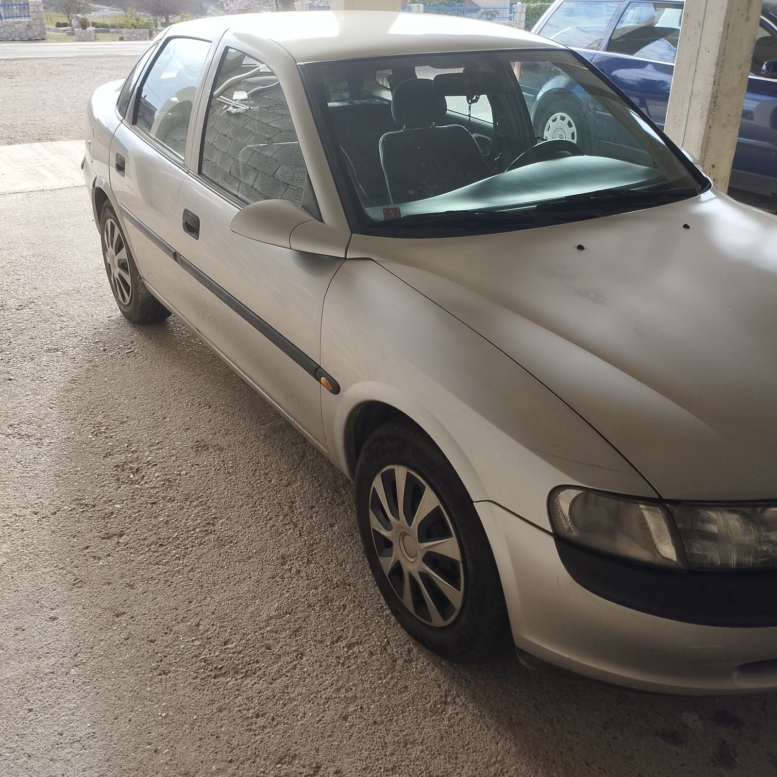 Opel Vectra 2,0 16V TDI, fotografija 3