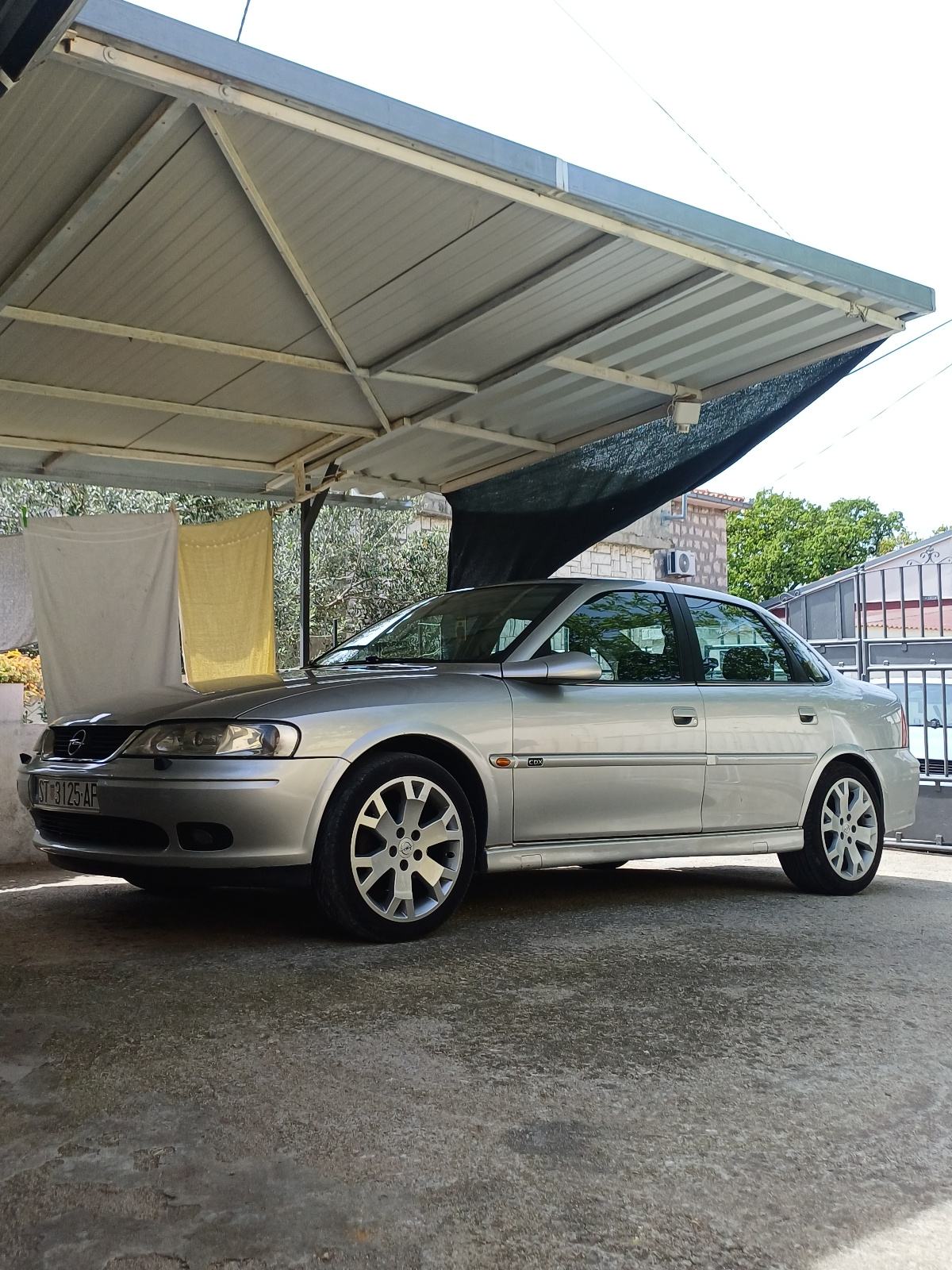Opel Vectra 2,0 DTI 16V, fotografija 10