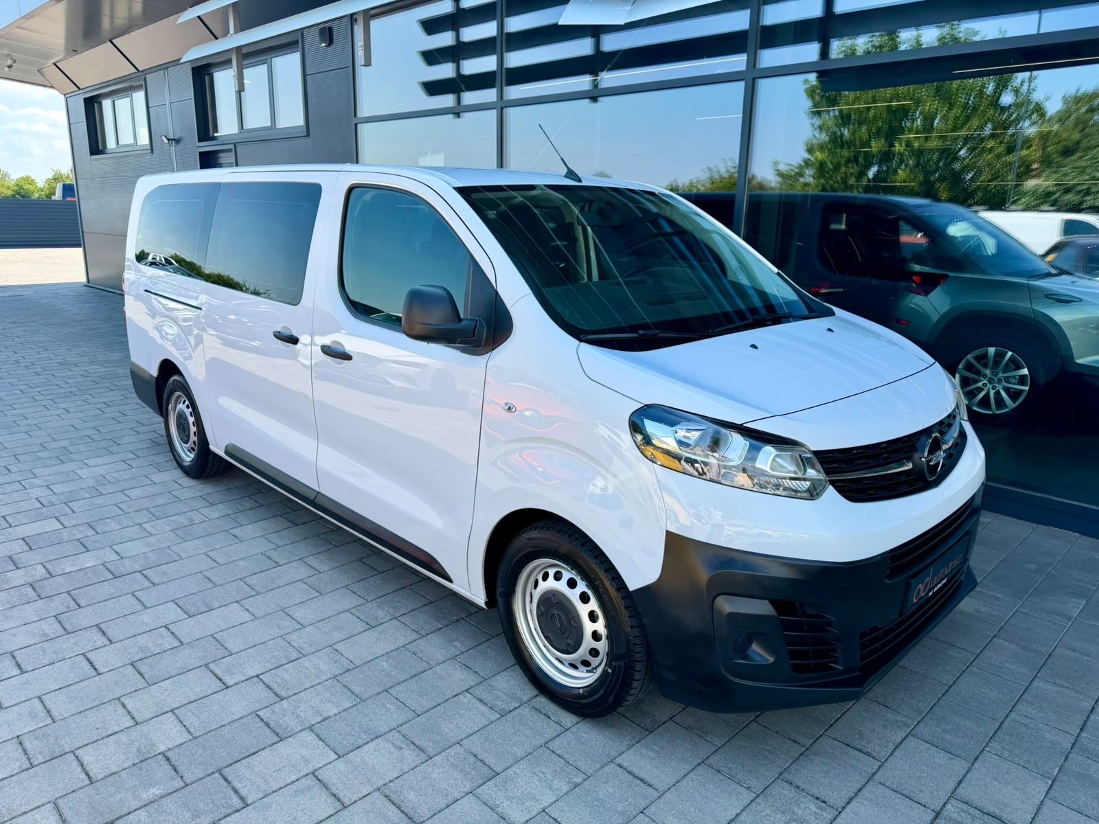 Opel Vivaro 1,5 D • PRODUŽENI • 8+1 SJEDALA • LEASING VEĆ OD: 323,00 €, fotografija 10