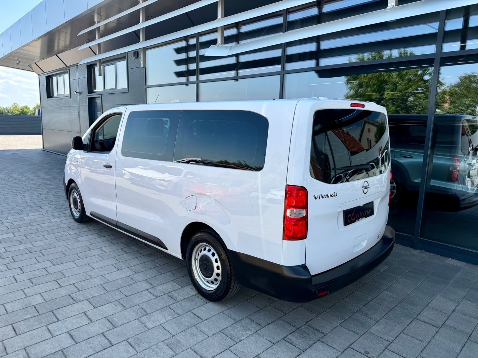 Opel Vivaro 1,5 D • PRODUŽENI • 8+1 SJEDALA • LEASING VEĆ OD: 323,00 €, fotografija 5
