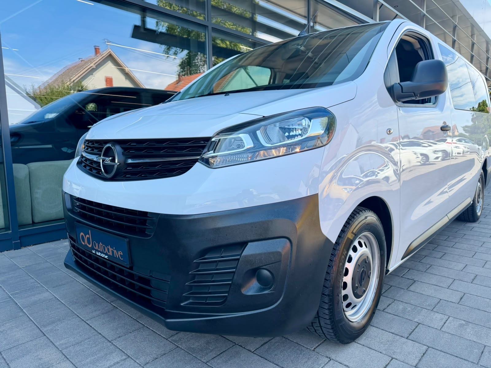 Opel Vivaro 1,5 D • PRODUŽENI • 8+1 SJEDALA • LEASING VEĆ OD: 323,00 €, fotografija 2