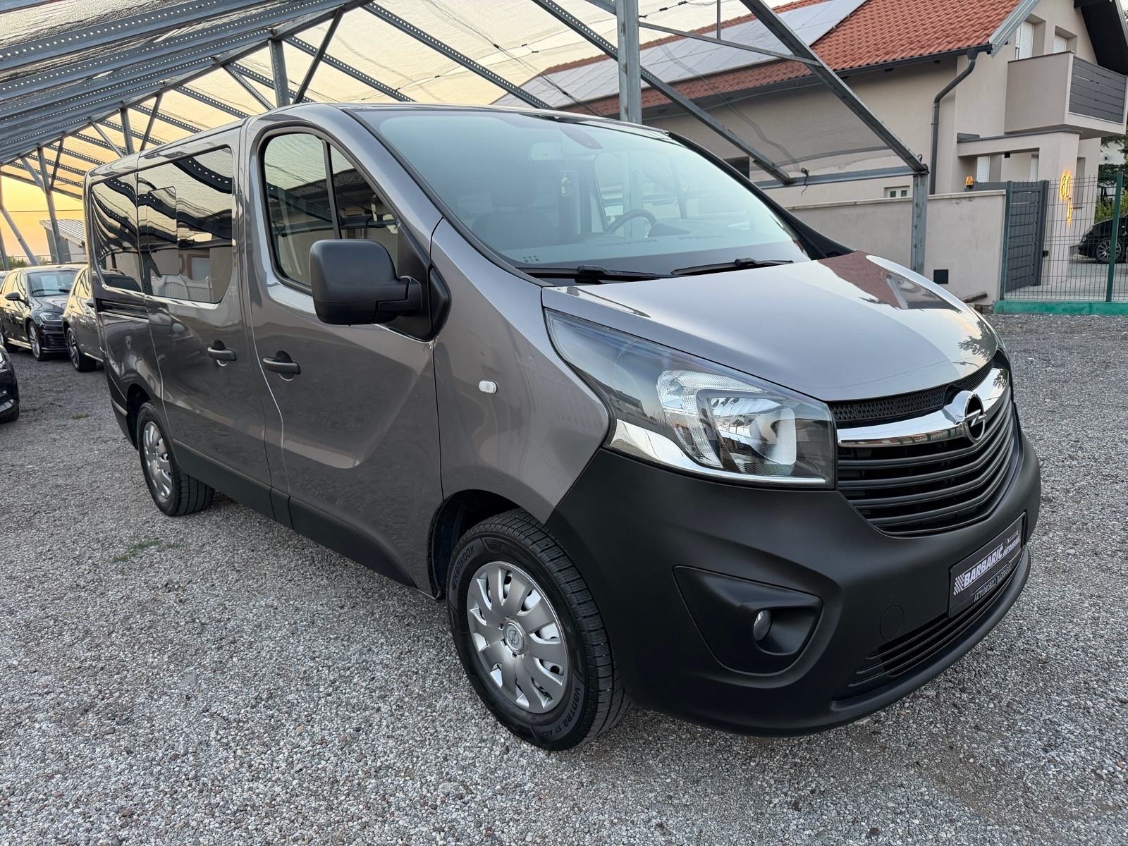 Opel Vivaro 1,6 CDTI,128.000km,9 sjedala,Jamstvo 12mj., fotografija 3