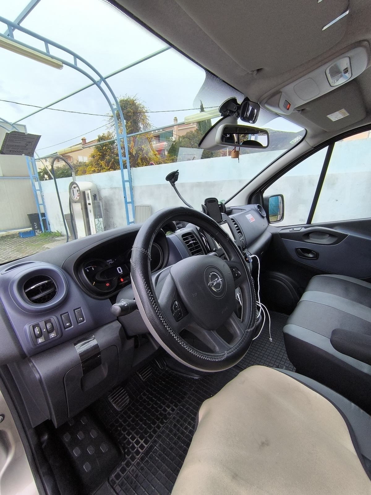 Opel Vivaro 1,6 CDTI 2,7t Start/Stop, fotografija 6