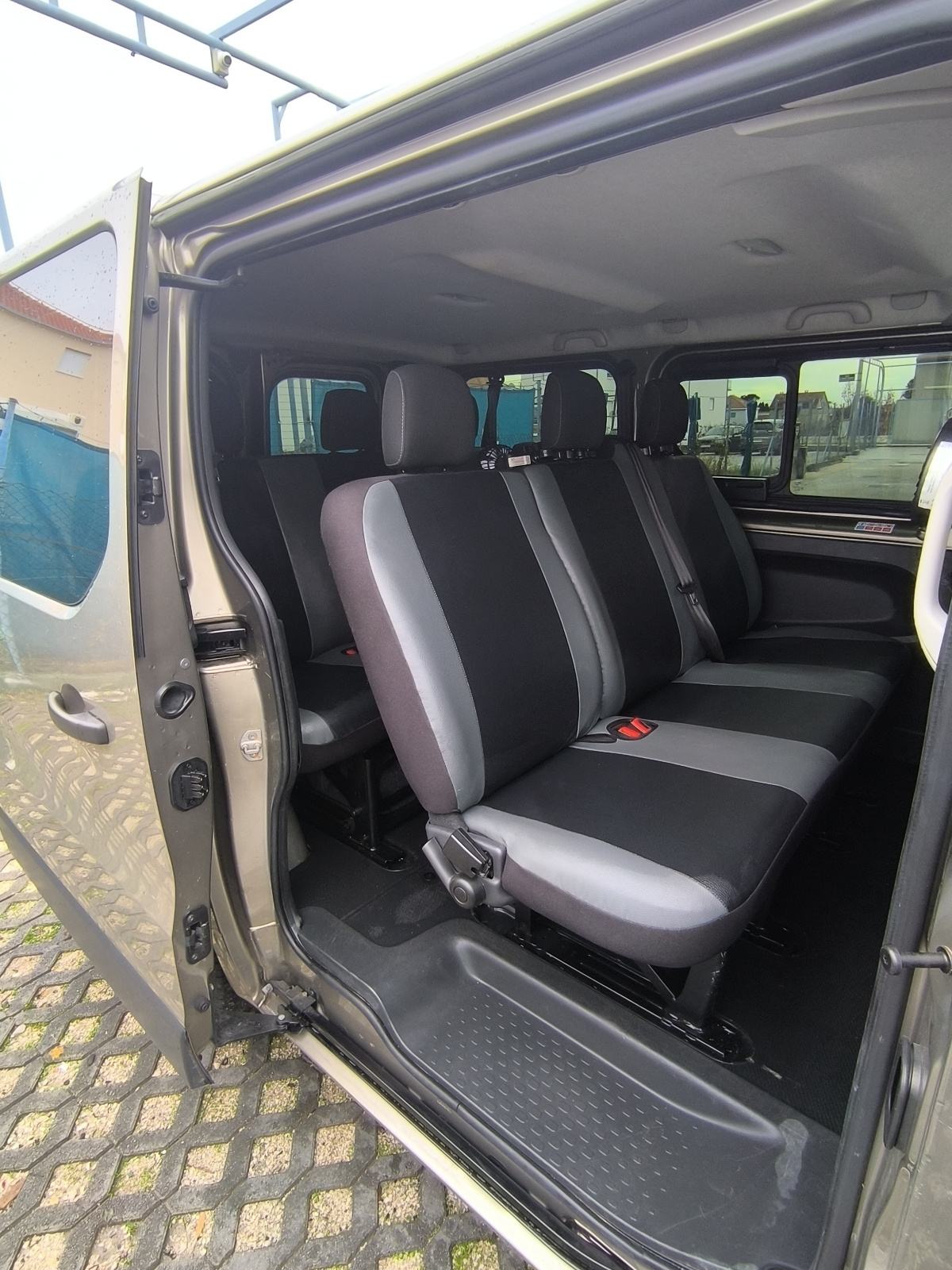Opel Vivaro 1,6 CDTI 2,7t Start/Stop, fotografija 10