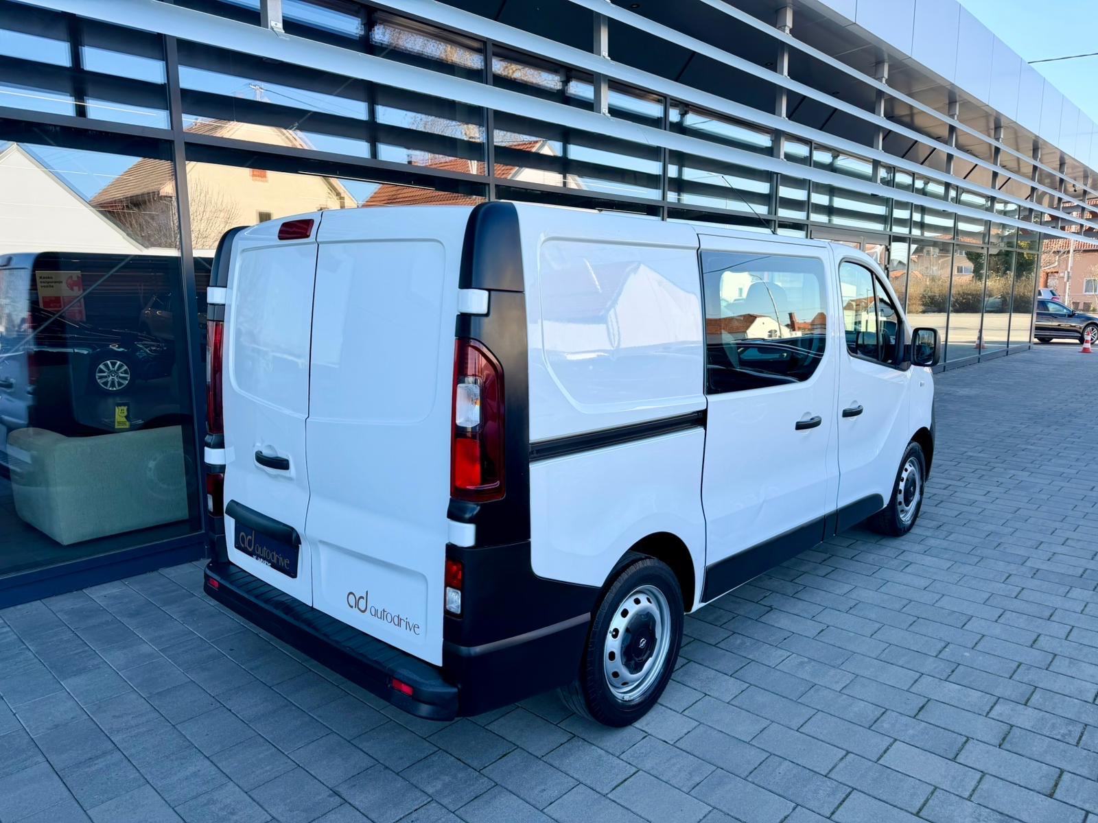 Opel Vivaro 1,6 CDTI 5+1 SJEDALA • LEASING RATA VEĆ OD: 255,00 €, fotografija 7