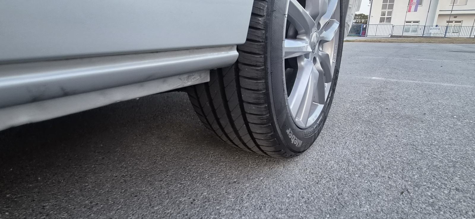 Opel Vivaro 1,6 CDTI L2H1 putnički **klima, kuka, alu 18 + nove gume**, fotografija 12