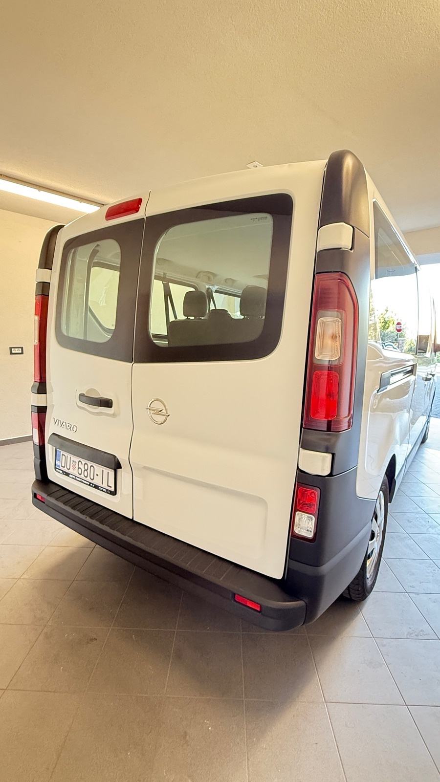 Opel Vivaro LONG 1.6 CDTI – 120.000 km – Ovlašteni servis – Garažiran, fotografija 6