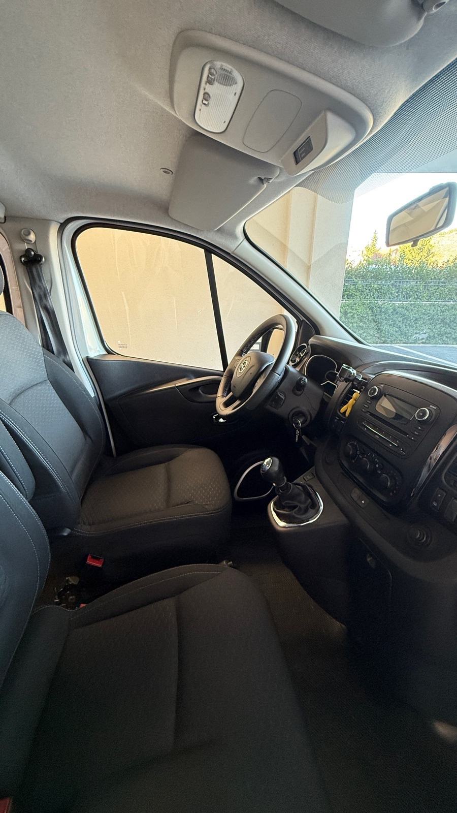 Opel Vivaro LONG 1.6 CDTI – 120.000 km – Ovlašteni servis – Garažiran, fotografija 9