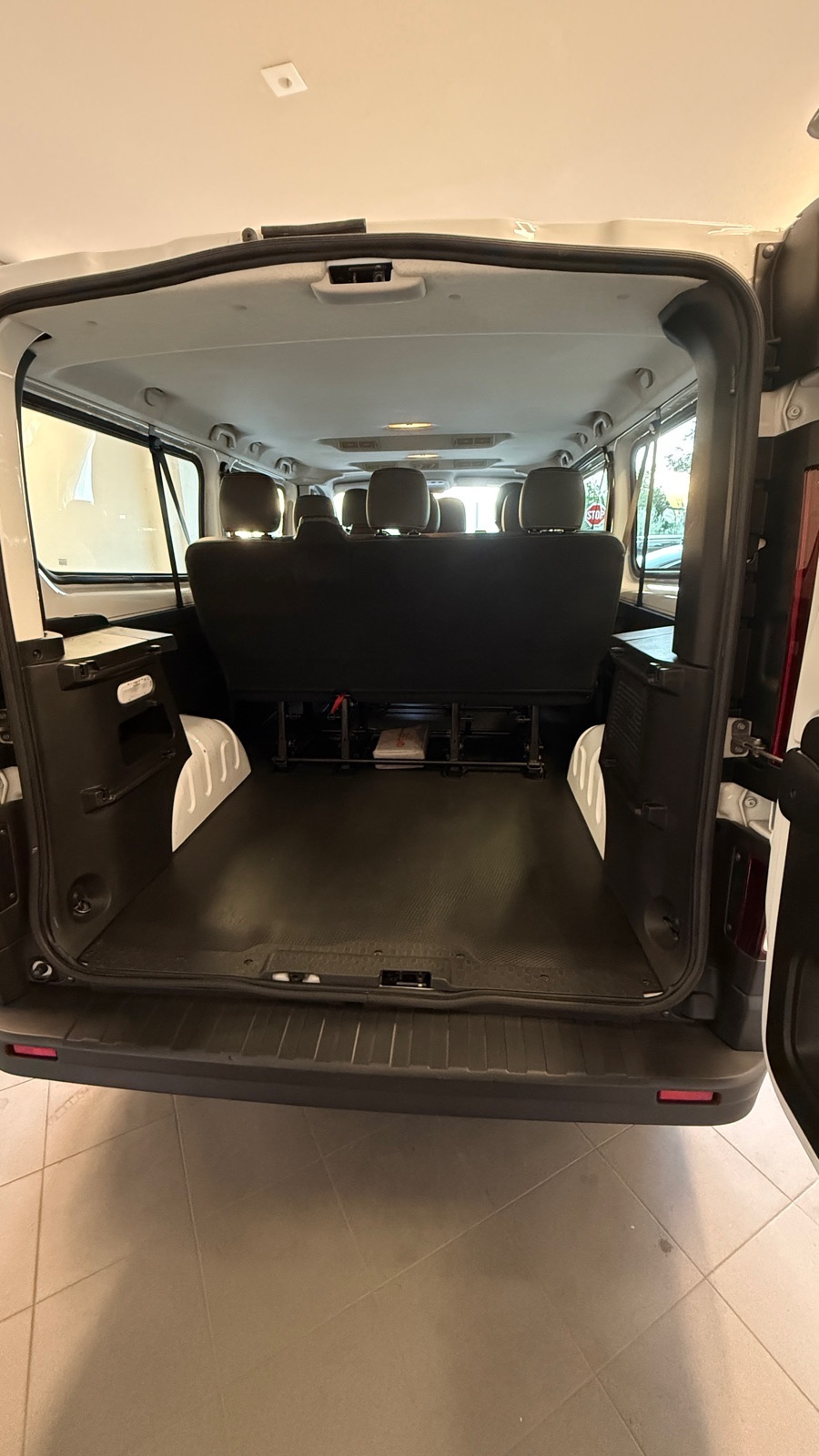 Opel Vivaro LONG 1.6 CDTI – 120.000 km – Ovlašteni servis – Garažiran, fotografija 15