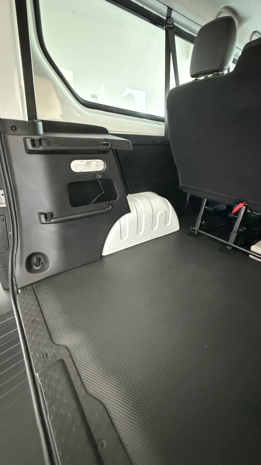 Opel Vivaro LONG 1.6 CDTI – 120.000 km – Ovlašteni servis – Garažiran, fotografija 16