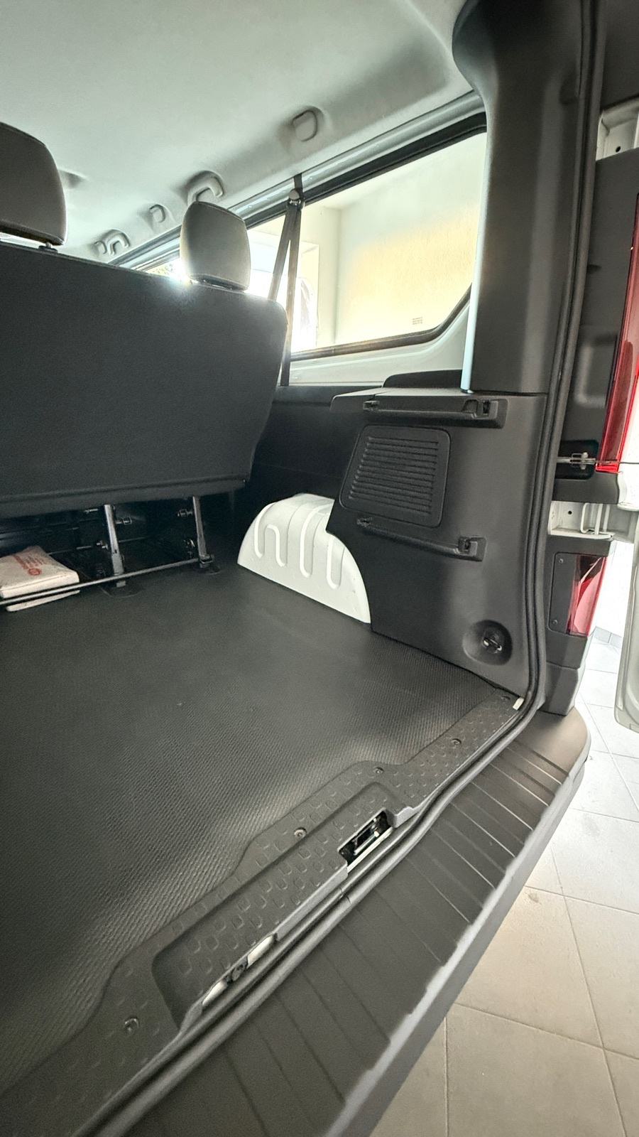 Opel Vivaro LONG 1.6 CDTI – 120.000 km – Ovlašteni servis – Garažiran, fotografija 18